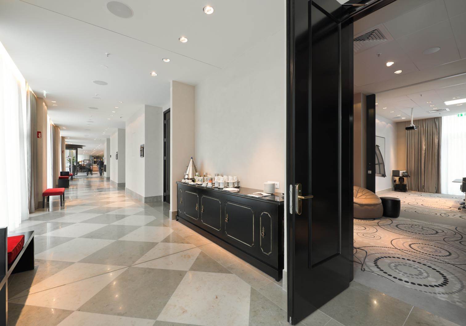 Hotel Berlin Potsdamer Platz By Leonardo Hotels Bagian luar foto