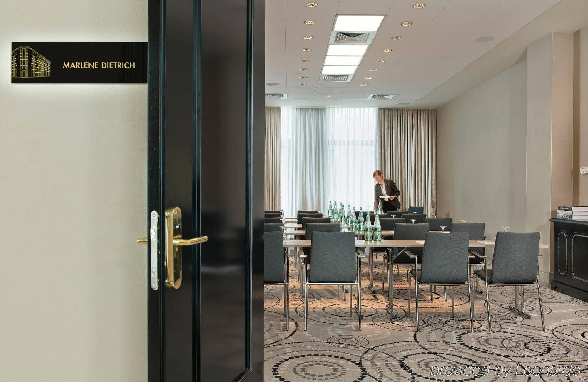 Hotel Berlin Potsdamer Platz By Leonardo Hotels Bagian luar foto